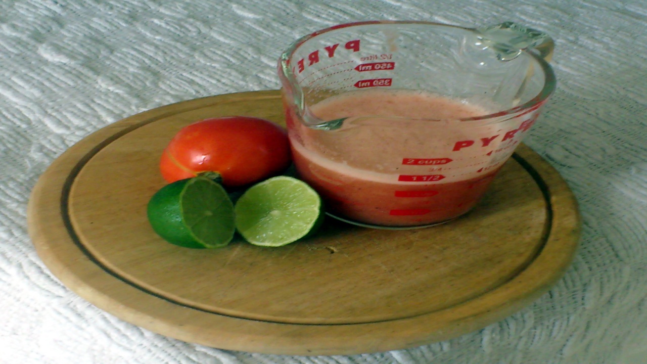 Jugo de Tomate y Limón